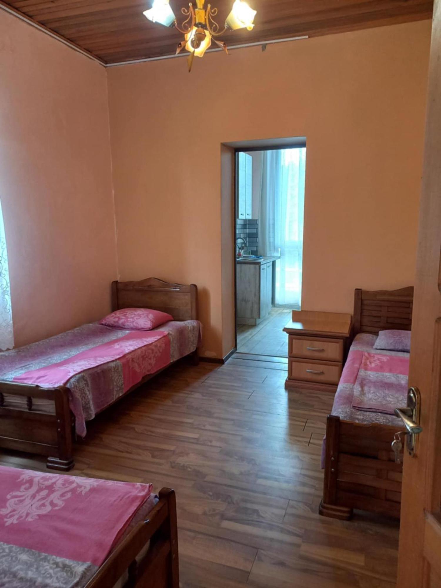 אורקי Twin Cottages מראה חיצוני תמונה