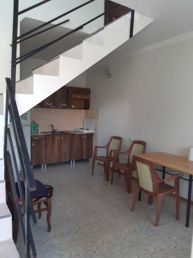 אורקי Twin Cottages מראה חיצוני תמונה